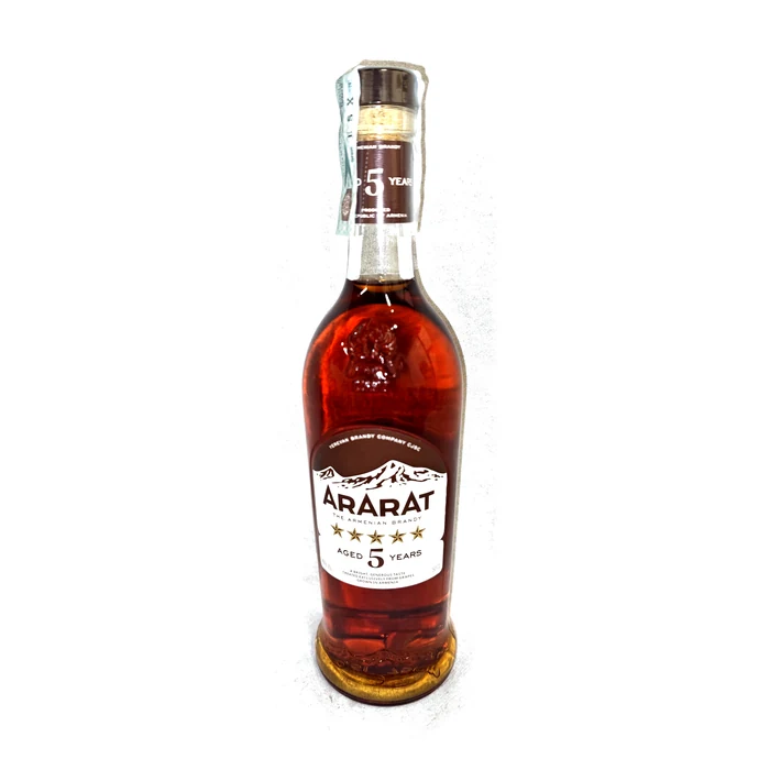 Ararat 5 stelle — brandy armeno invecchiato 5 anni