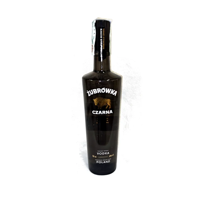 Żubrówka Czarna — vodka di frumento filtrata al carbone