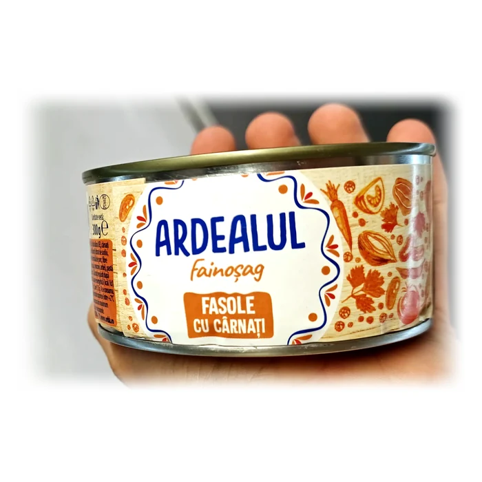 Ardealul Fainoșag Fasole cu cârnați — fagioli con salsicce