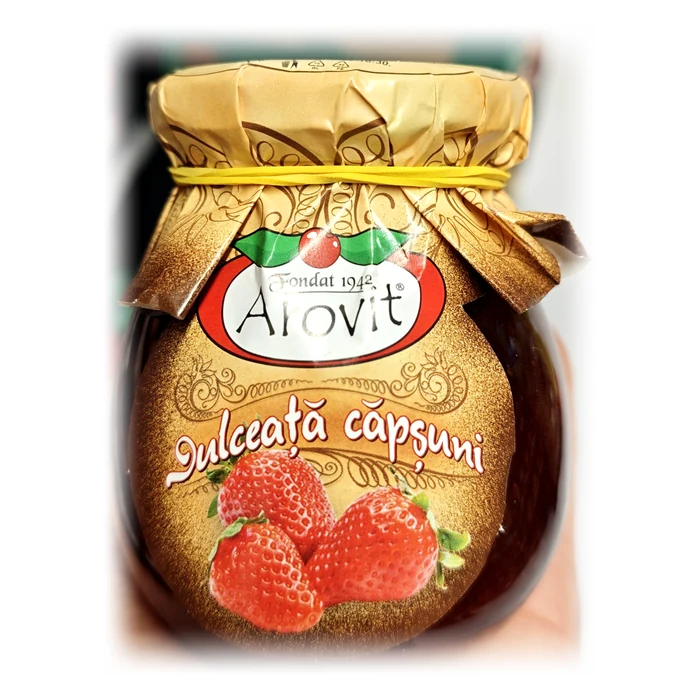 Arovit Dulceață de căpșuni — fragole intere in sciroppo
