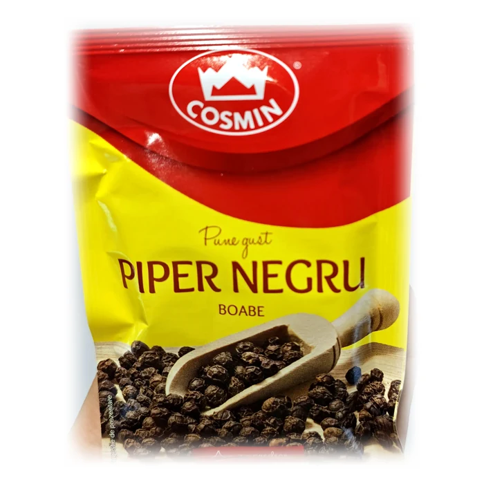 Cosmin Piper negru boabe — pepe nero in grani