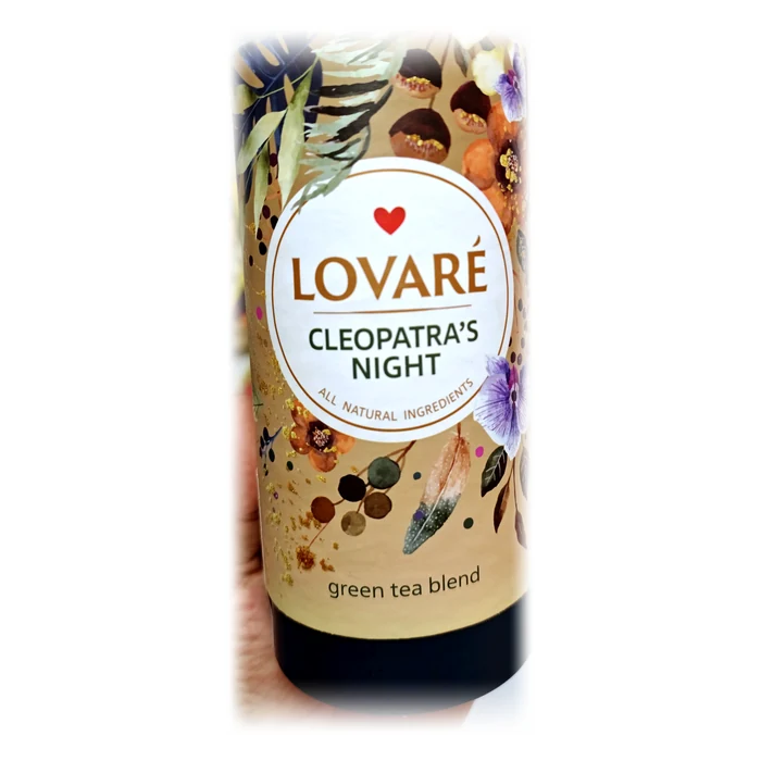 Lovaré Cleopatra's Night — tè verde con fiori, in tubo