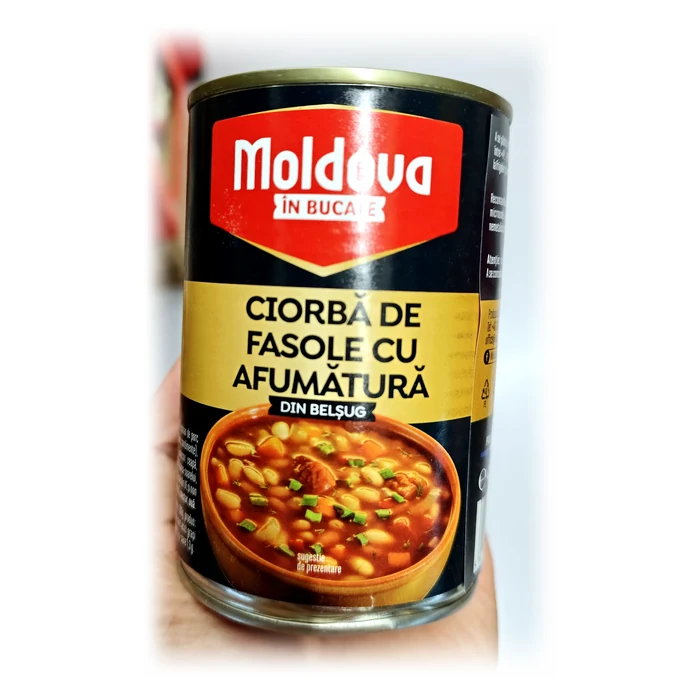 Moldova în bucate Ciorbă de fasole cu afumătură din belșug — zuppa di fagioli con affumicato