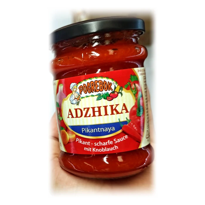 Pogrebok Аджика пикантная — adjika piccante all'aglio