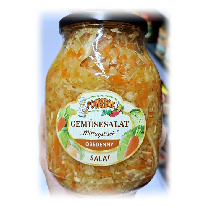 Pogrebok Gemüsesalat «Mittagstisch» — insalata di cavolo, carote e cipolla