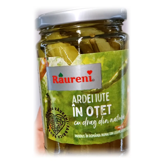 Raureni Ardei iute în oțet — peperoncini piccanti sott'aceto