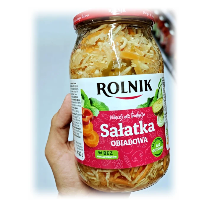 Rolnik Sałatka obiadowa — insalata da pranzo di cavolo, cetrioli e carote