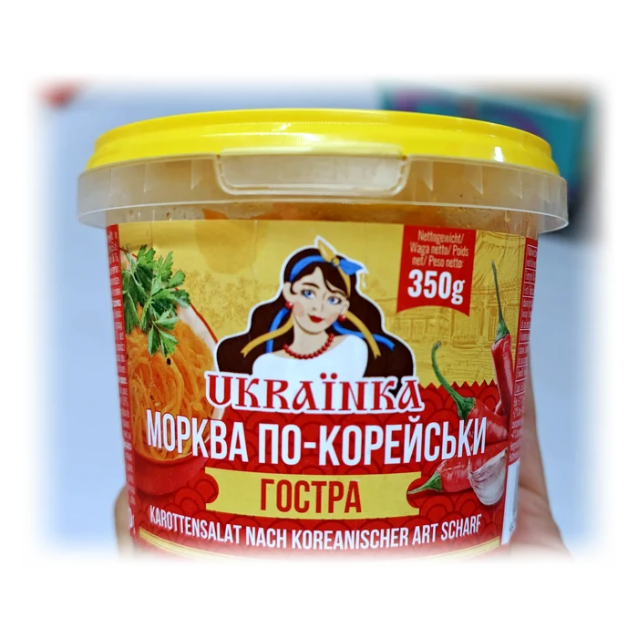Ukraïnka Морква по-корейськи гостра — insalata di carote alla coreana, piccante
