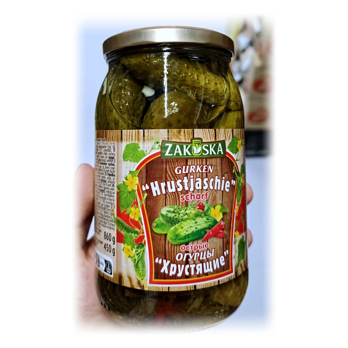 Zakuska Gurken «Hrustjaschie» scharf — cetrioli croccanti piccanti