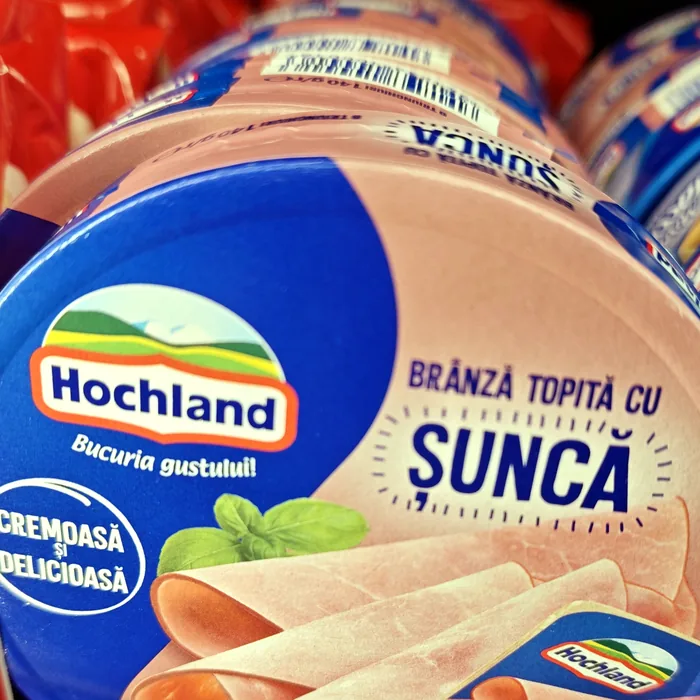 Hochland Brânză topită cu șuncă